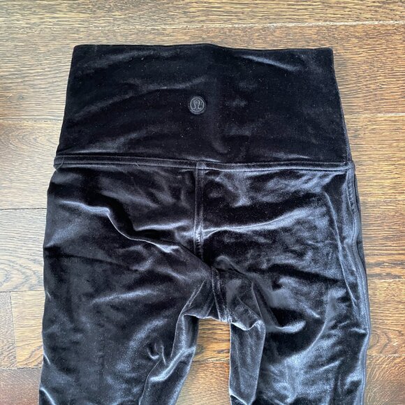 Lululemon Black Velvet Wunder Lounge High-Rise Tight 28"-Size 2 - Picture 3 of 8